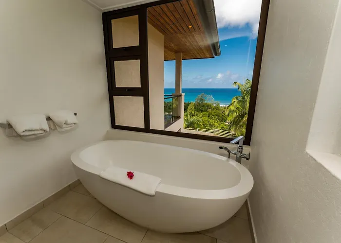 Valmer And 3* Baie Lazare (Mahe)