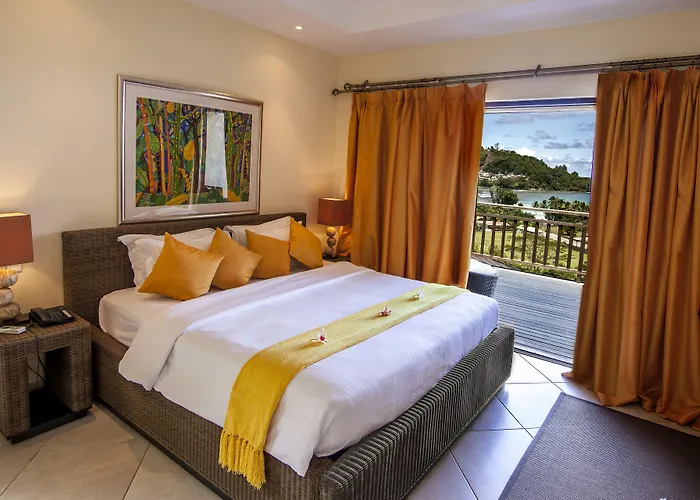 Valmer And Hotel Baie Lazare (Mahe)